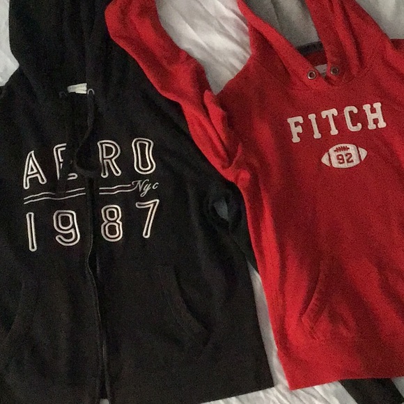 2 sweaters black and red - Picture 1 of 3